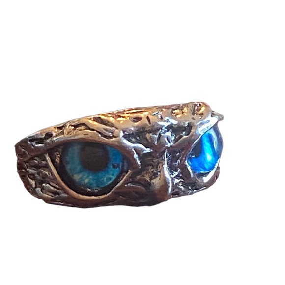 Vintage Silver Owl Ring with Brilliant Blue Eyes - Picture 1 of 4